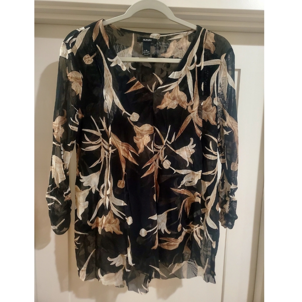 Alfani sheer floral blouse Black Tan size medium